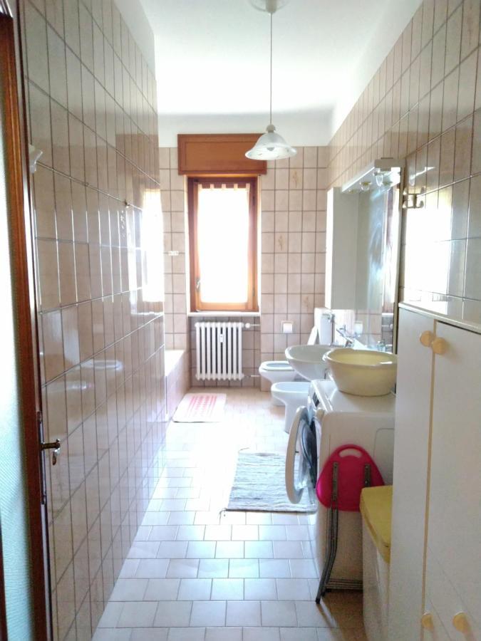 Domanda Apartment Calosso ภายนอก รูปภาพ